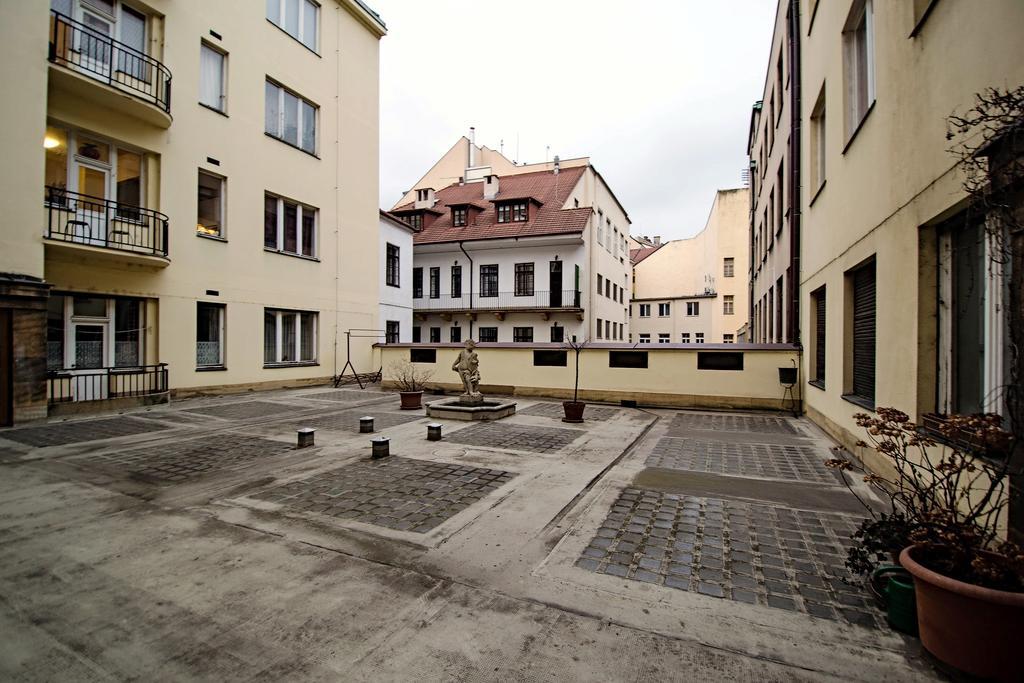 Champagne Studio With Sauna Prague Exterior photo